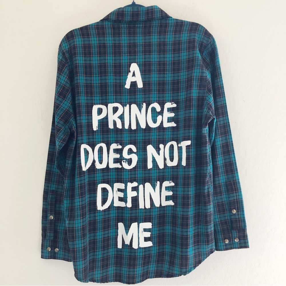 Disney Cakeworthy Aladdin Plaid A Prince Does Not Define Flannel sz Med